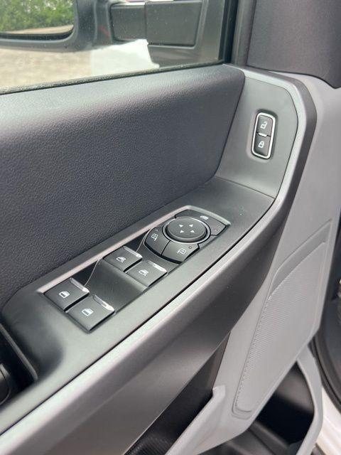 new 2025 Ford F-250 car, priced at $53,650