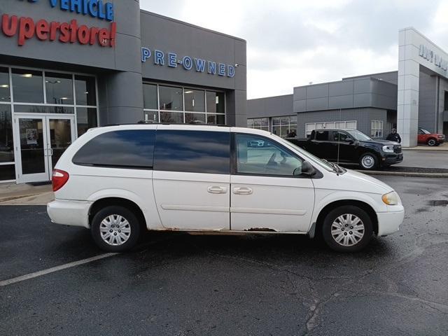 used 2007 Chrysler Town & Country car, priced at $2,300