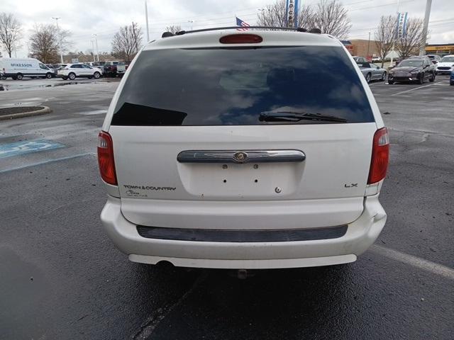 used 2007 Chrysler Town & Country car, priced at $2,300