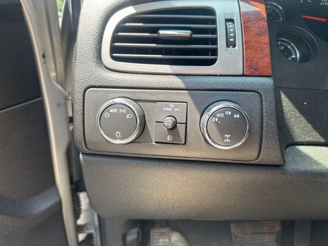 used 2009 Chevrolet Suburban car, priced at $5,995