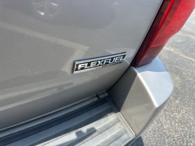 used 2009 Chevrolet Suburban car, priced at $5,995
