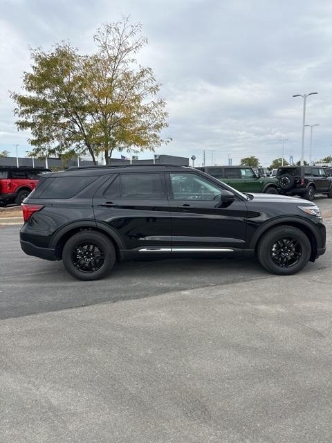 new 2025 Ford Explorer car, priced at $40,549