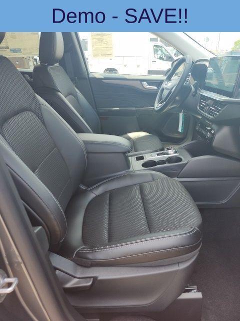 new 2025 Ford Escape car, priced at $31,250