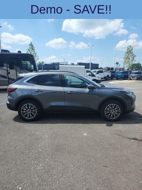 new 2025 Ford Escape car, priced at $31,250