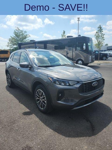 new 2025 Ford Escape car, priced at $31,250