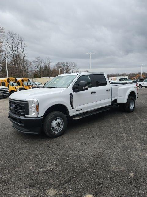 new 2025 Ford F-350 car, priced at $65,415