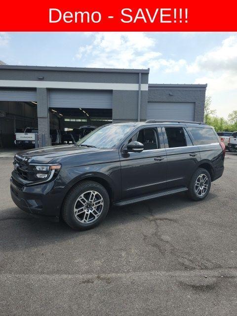 new 2025 Ford Expedition car, priced at $65,525