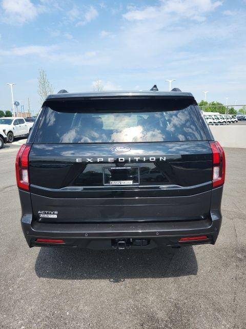 new 2025 Ford Expedition car, priced at $68,550