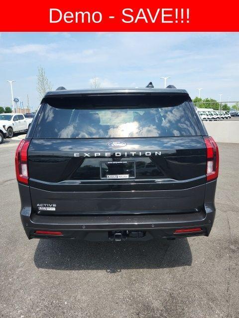 new 2025 Ford Expedition car, priced at $65,525