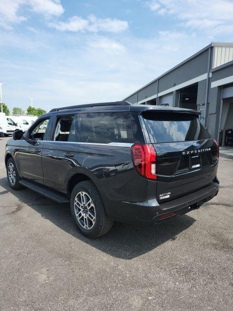 new 2025 Ford Expedition car, priced at $68,550