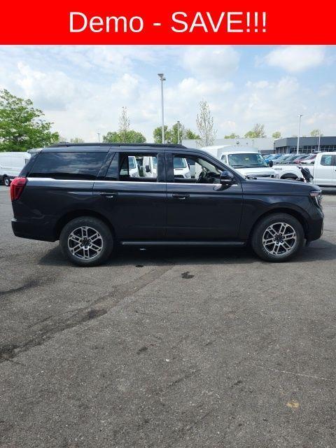 new 2025 Ford Expedition car, priced at $65,525