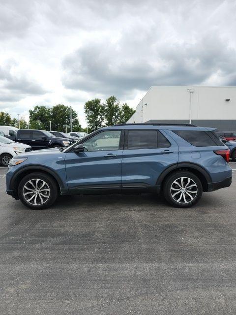 new 2025 Ford Explorer car, priced at $46,705