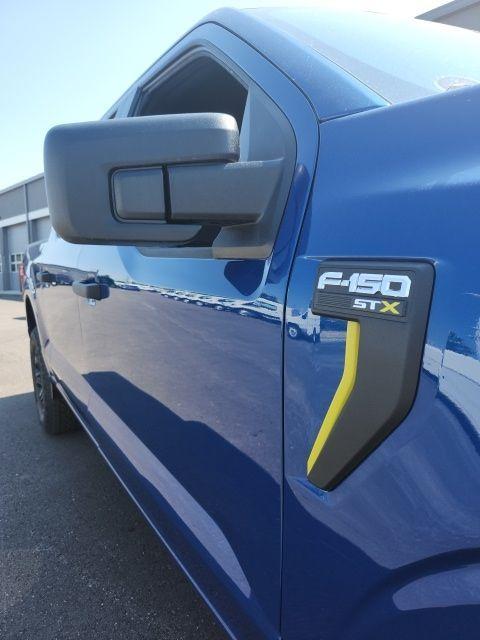 new 2025 Ford F-150 car, priced at $42,952