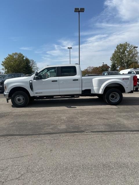 new 2024 Ford F-350 car, priced at $63,570