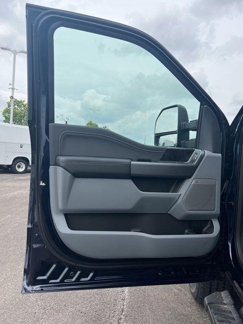 new 2025 Ford F-350 car, priced at $67,775