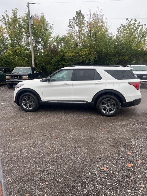 new 2025 Ford Explorer car, priced at $45,400