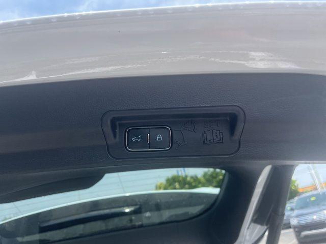 used 2023 Ford Explorer car, priced at $33,900