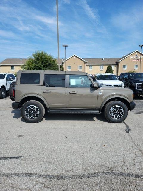 new 2025 Ford Bronco car, priced at $50,165