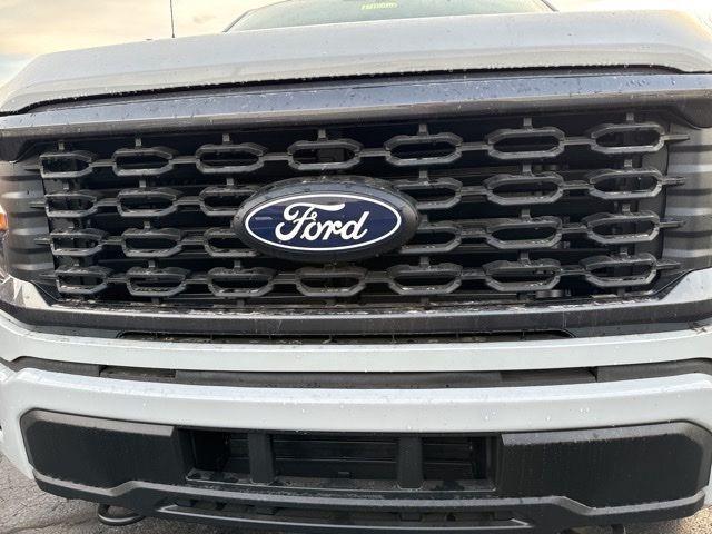 new 2024 Ford F-150 car, priced at $43,927