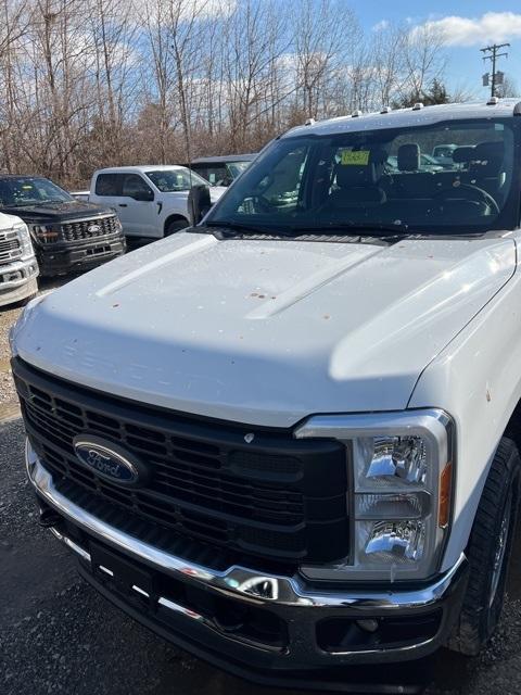 new 2025 Ford F-250 car, priced at $52,595