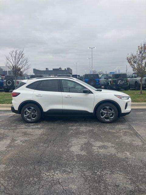 new 2025 Ford Escape car, priced at $29,762