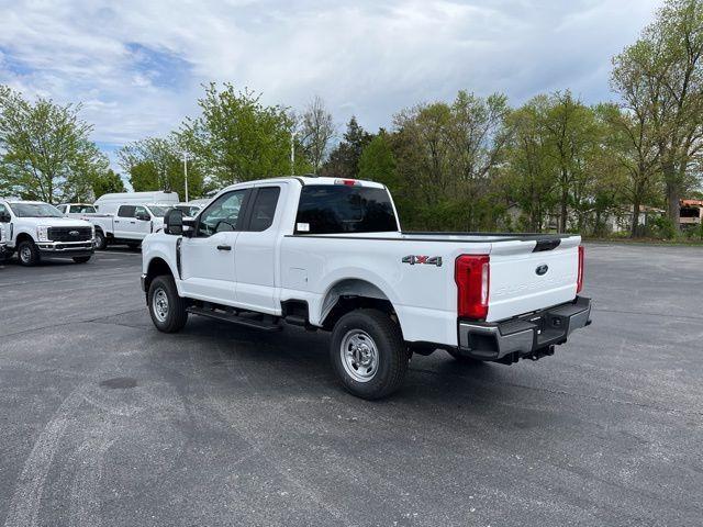 new 2024 Ford F-350 car, priced at $47,107