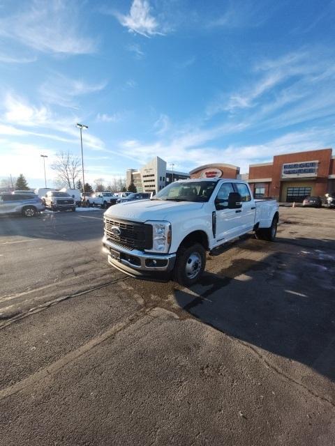 new 2025 Ford F-350 car, priced at $68,555