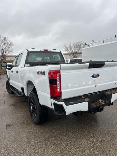 new 2024 Ford F-350 car, priced at $55,940