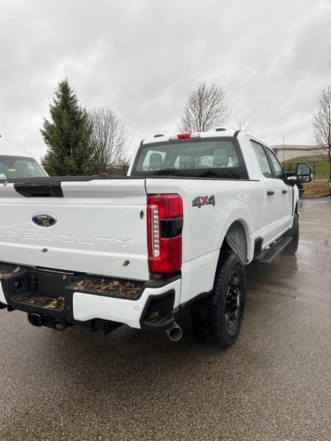 new 2024 Ford F-350 car, priced at $55,940