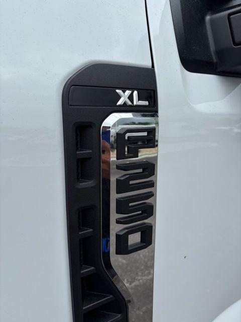 new 2025 Ford F-250 car, priced at $49,650