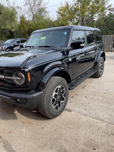 new 2024 Ford Bronco car, priced at $50,122