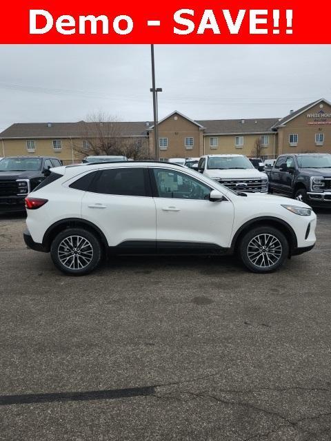 new 2025 Ford Escape car, priced at $39,220