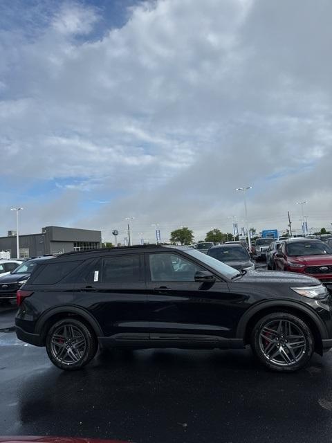 new 2025 Ford Explorer car, priced at $55,600