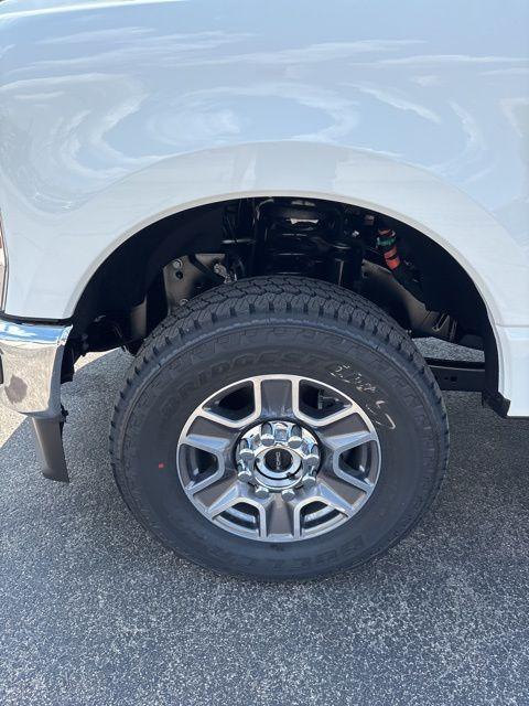 new 2025 Ford F-350 car, priced at $63,664