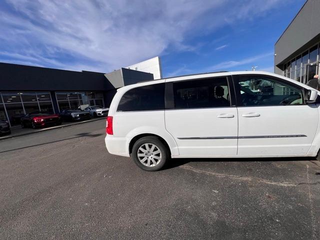 used 2014 Chrysler Town & Country car, priced at $6,769