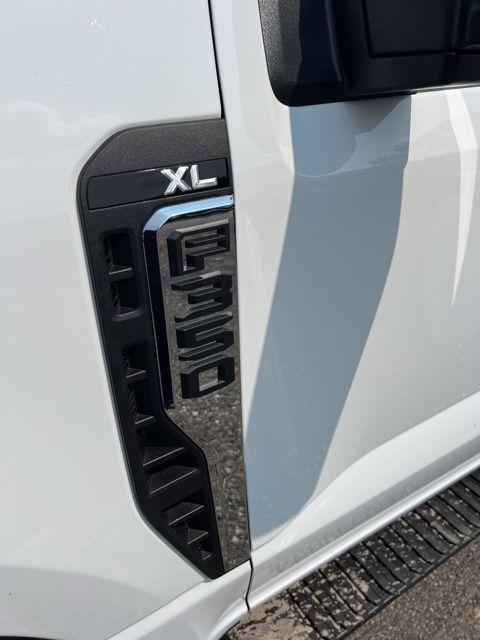 new 2024 Ford F-350 car, priced at $41,658