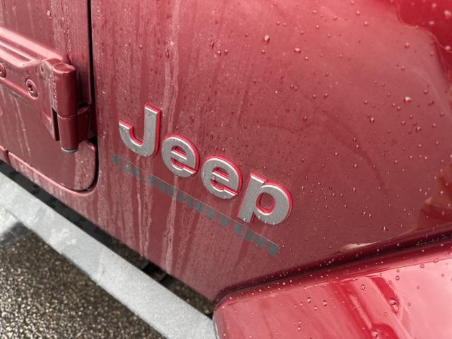 used 2021 Jeep Gladiator car, priced at $33,900