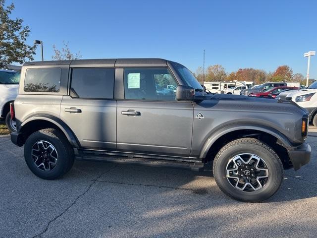 new 2024 Ford Bronco car, priced at $48,025