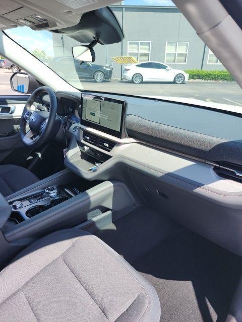 new 2025 Ford Explorer car, priced at $38,704