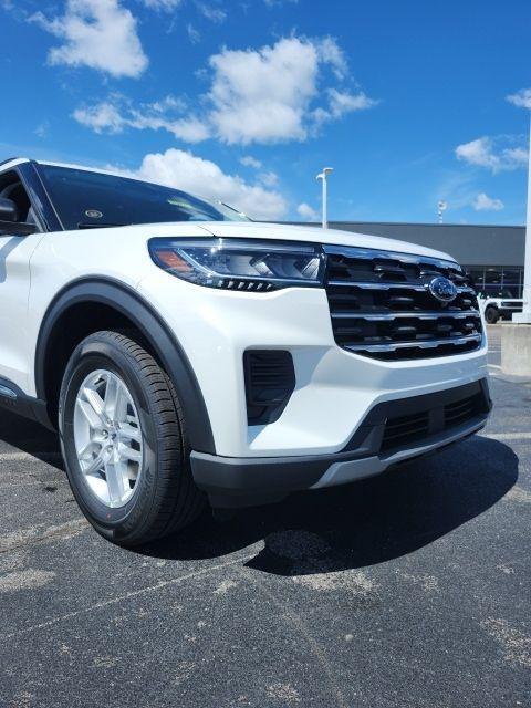 new 2025 Ford Explorer car, priced at $38,704
