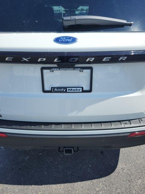 new 2025 Ford Explorer car, priced at $38,704