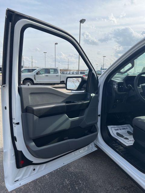 new 2025 Ford F-150 car, priced at $43,633