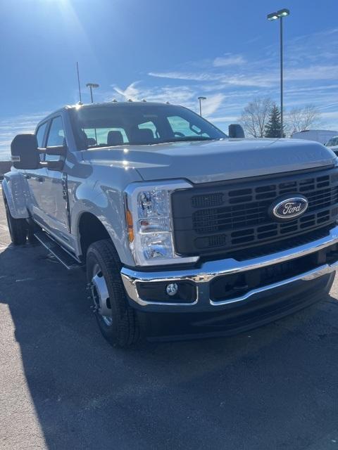 new 2025 Ford F-350 car, priced at $68,100