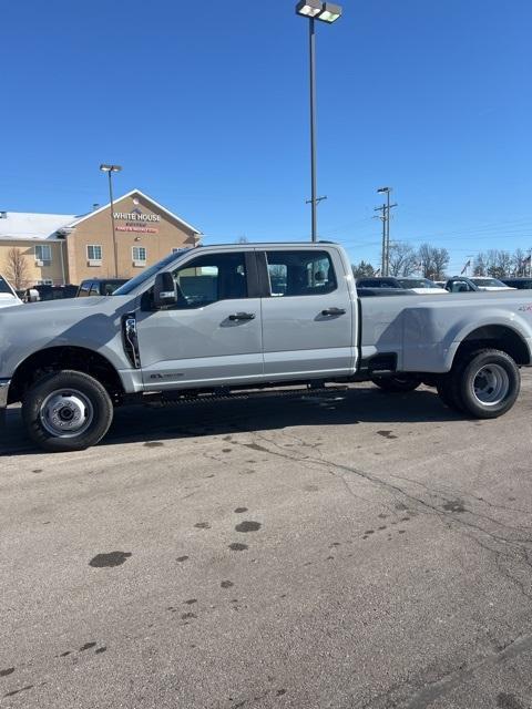 new 2025 Ford F-350 car, priced at $68,100