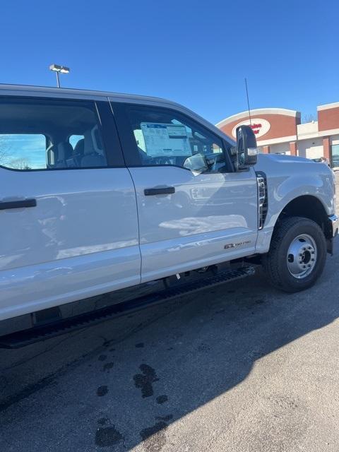 new 2025 Ford F-350 car, priced at $68,100