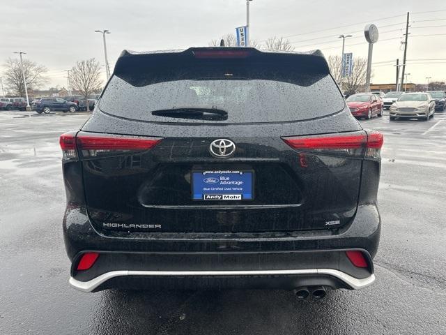 used 2021 Toyota Highlander car, priced at $31,000