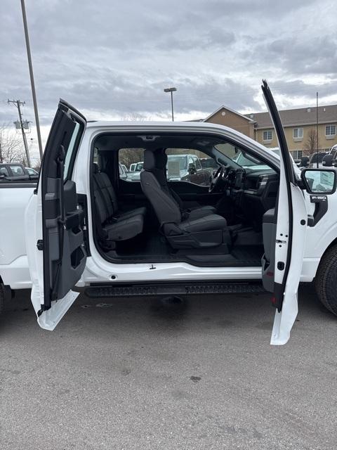 new 2024 Ford F-150 car, priced at $41,930