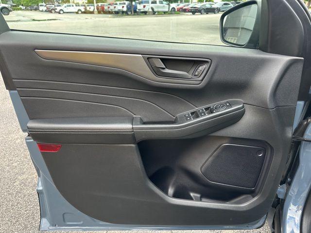 used 2024 Ford Escape car, priced at $25,326