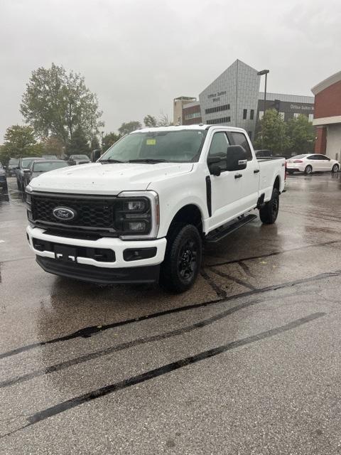 new 2024 Ford F-350 car, priced at $55,749