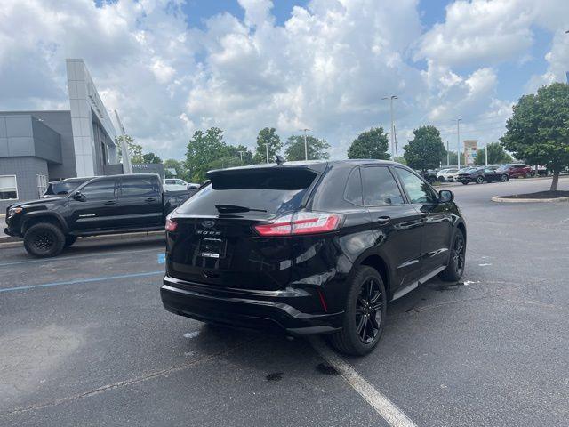 used 2022 Ford Edge car, priced at $29,000